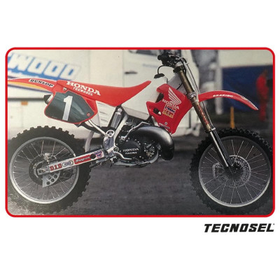 Potah sedla pasuje na Honda CR 92-94 Team Honda EU 92 červená