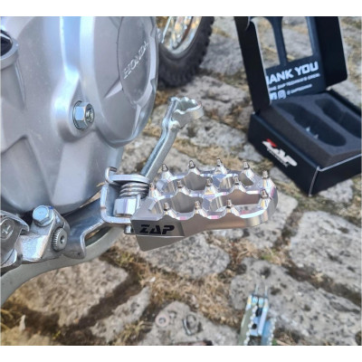 Stupačky pasuje na CRF110/ KLX 110 stříbrná stříbrná