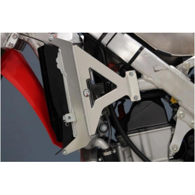 Kryty chladičů AXP pasují na CRF 450 21-24 250 22-24