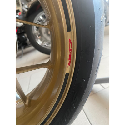 PROUŽKY NA KOLA S potiskem HONDA CBR - černá zlatá červená 17" ráfek